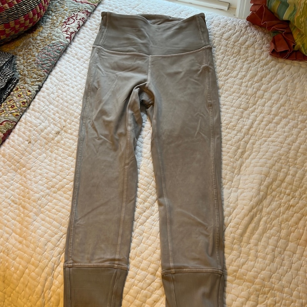 Lululemon leggings size 4